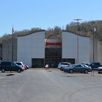 Piggly Wiggly - a parking lot full of cars - Grocery Near Me - Charleston, West Virginia Piggly Wiggly - a parking lot full of cars - Grocery Near Me - Charleston, West Virginia