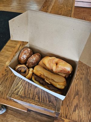 Munchers Bakery by null