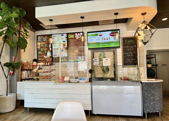 Bambu Dessert & Drinks by null