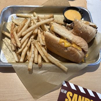 Buffalo Wild Wings - Beer cheese cheesesteak - American Near Me - Valparaiso, Indiana
