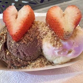 MOSA - Chocolate and coconut ice cream - Ice Cream & Frozen Yogurt Near Me - Honolulu, Hawaii MOSA - Chocolate and coconut ice cream - Ice Cream & Frozen Yogurt Near Me - Honolulu, Hawaii