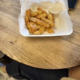 40 minute wait for these curds.