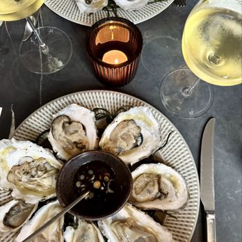Justine’s on Hudson - Oysters and house wine - Wine Bars Near Me - New York, New York Justine’s on Hudson - Oysters and house wine - Wine Bars Near Me - New York, New York
