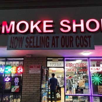 4Brothers Smoke Shop - Entrance to 4brothers smoke shop - Tobacco Shops Near Me - Orange, California