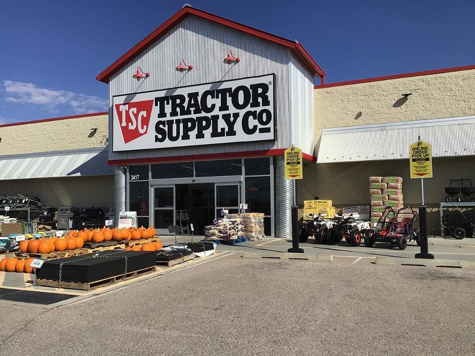 Tractor Supply York Panull