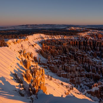Inspiration Point - Sunrise over the hoodoos - Hiking Near Me - Bryce, Utah Inspiration Point - Sunrise over the hoodoos - Hiking Near Me - Bryce, Utah