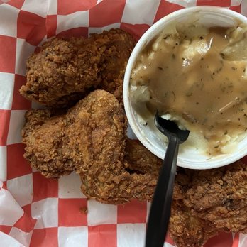 The Hen House Fried Chicken - a bowl of gravy - Comfort Food Near Me - Saint Robert, Missouri The Hen House Fried Chicken - a bowl of gravy - Comfort Food Near Me - Saint Robert, Missouri