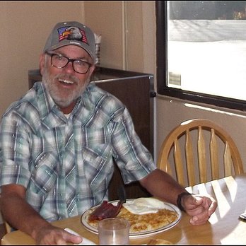 Foothills Cafe - Thanks, Violet, for snapping my photo as I prepare to enjoy my delicious breakfast. - Breakfast & Brunch Near Me - Sonora, California