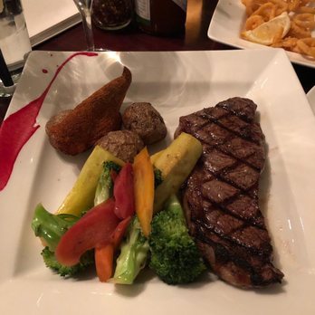Snug Harbour - Steak & Veg Photo taken by @CheatEatsTO - Seafood Near Me - Mississauga, Ontario Snug Harbour - Steak & Veg Photo taken by @CheatEatsTO - Seafood Near Me - Mississauga, Ontario