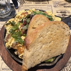 Benedict's Eatery and Bar - Happy belly skillet