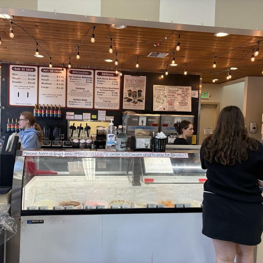Edaleen Dairy - Blaine - Ice cream counter with great service r - Grocery Near Me - Blaine, Washington Edaleen Dairy - Blaine - Ice cream counter with great service r - Grocery Near Me - Blaine, Washington