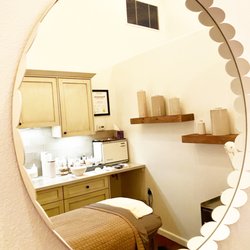Creme Holistic Skin Spa