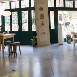 Nannuoshan - Tea shop on the left. Tea house on the right.