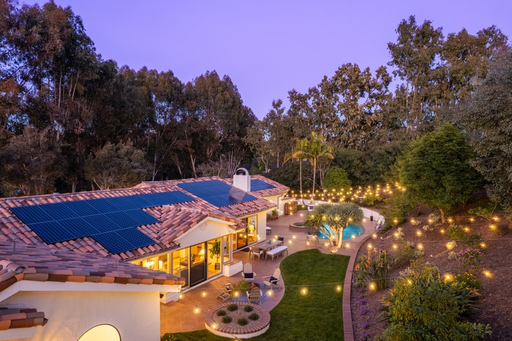 Slide of Diamond Roofing