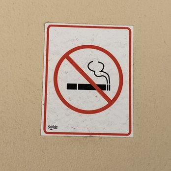 Dee's Coffee Company - Clearly Posted No Smoking Signs above All Tables - Coffee & Tea Near Me - Puerto Vallarta, JAL