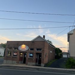 Cim's Tavern - Dive bar