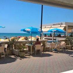 Lustru di Luna - View over the terrace across the street