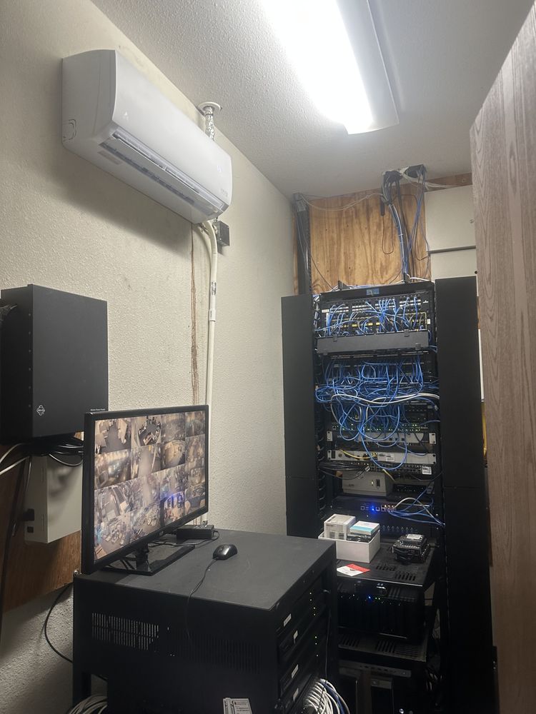 Slide of Veras Electric & HVACR