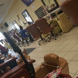 Nice One Nail - Clean friendly environment.
