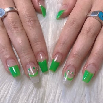 Castle Nail Bar - Nail Salons Near Me - Bellevue, Washington Castle Nail Bar - Nail Salons Near Me - Bellevue, Washington