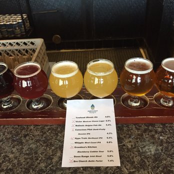 Porchlight Brewing - Trying a sampler - Breweries Near Me - Sacramento, California Porchlight Brewing - Trying a sampler - Breweries Near Me - Sacramento, California