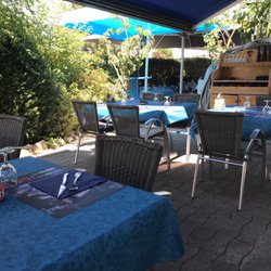 Café de la Poste - En plus d'une véranda climatisée, une sympathique terrasse