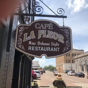 Cafe' la Fleur - Sign for Cafe La Fleur - Cajun/Creole Near Me - Laurel, Mississippi