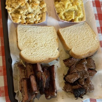 John Brown BBQ - Mac and cheese, cornbread, burnt ends, rib tips - Barbeque Near Me - Long Island City, New York