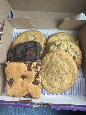 Insomnia Cookies by null