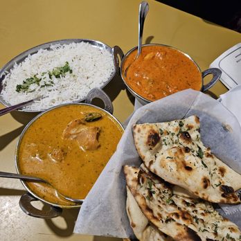 Tandoori Grill - Chicken tiki masala & coconut chicken with garlic naan. - Indian Near Me - Fresno, California Tandoori Grill - Chicken tiki masala & coconut chicken with garlic naan. - Indian Near Me - Fresno, California