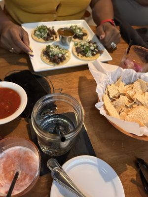 Curra's Hyde Park by null