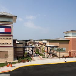 St. Louis Premium Outlets