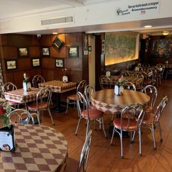 Riverside Creamery - Plenty of indoor seating