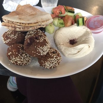 Palmyra - Falafel platter with some olives - Mediterranean Near Me - San Francisco, California
