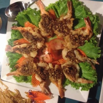 Pad Thai Restaurant - Fried garlic prawns - Thai Near Me - Clovis, California