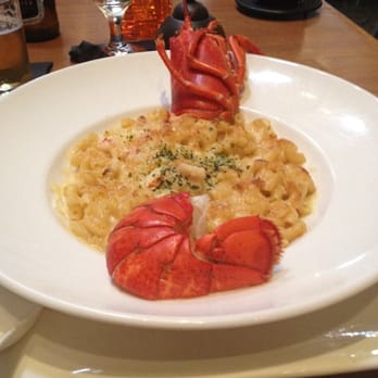 Kata Robata - Lobster Mac and Cheese - Sushi Bars Near Me - Houston, Texas
