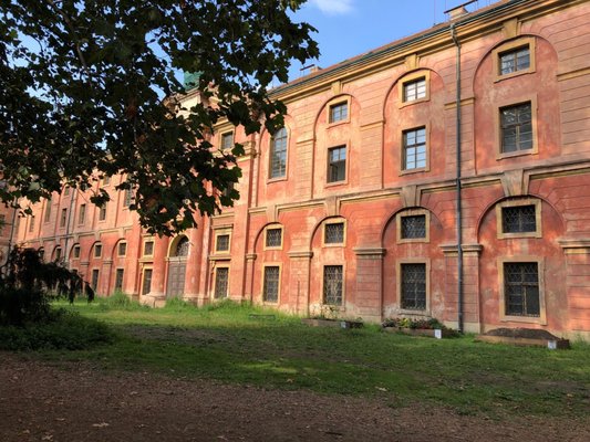 Invalidovna by null