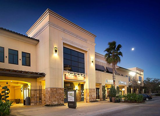 lululemon grand boulevard