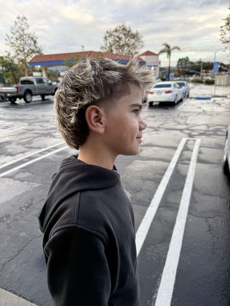 Cut & Co Barbershop Logo