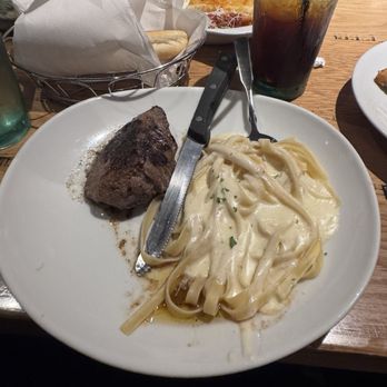 Olive Garden Italian Restaurant - Italian Near Me - Temecula, California