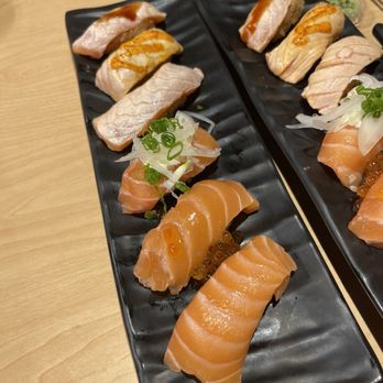 Waka Sakura - Salmon Lovers - Conveyor Belt Sushi Near Me - Gardena, California