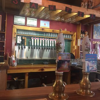 Santiam Brewing - The bar. - Brewpubs Near Me - Salem, Oregon Santiam Brewing - The bar. - Brewpubs Near Me - Salem, Oregon