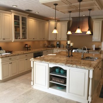 GC Cabinet and Stone Supply - Staggered effect - Cabinetry Near Me - Riviera Beach, Florida GC Cabinet and Stone Supply - Staggered effect - Cabinetry Near Me - Riviera Beach, Florida