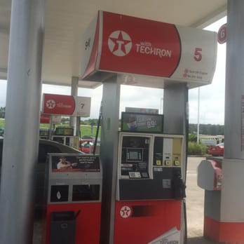 Texaco - Hey you can clean your windows and actually have paper towels to wipe dry ,, awesome! - Gas Stations Near Me - Wallisville, Texas