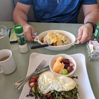 Home Plate - Piggy Skillet and Avacado toast - American Near Me - Dunedin, Florida Home Plate - Piggy Skillet and Avacado toast - American Near Me - Dunedin, Florida