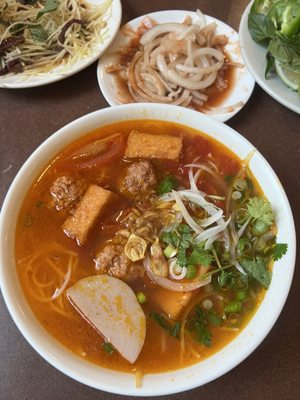 Pho Tau Bay by null