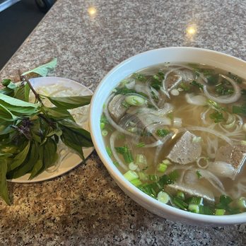 Pho Xe Lua - #15: large phở bò viên (pho with beef balls) and a plate of basil, bean sprouts, jalapeño peppers and limes - Vietnamese Near Me - Sacramento, California