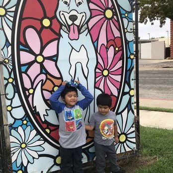 Family Cutz - Kids Hair Salons Near Me - Paramount, California