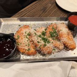 Anthony's by Romo's Pizza - Fried mozzarella