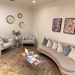 Estetica Mia - A Jurlique Lifestyle Spa - Cozy Waiting room